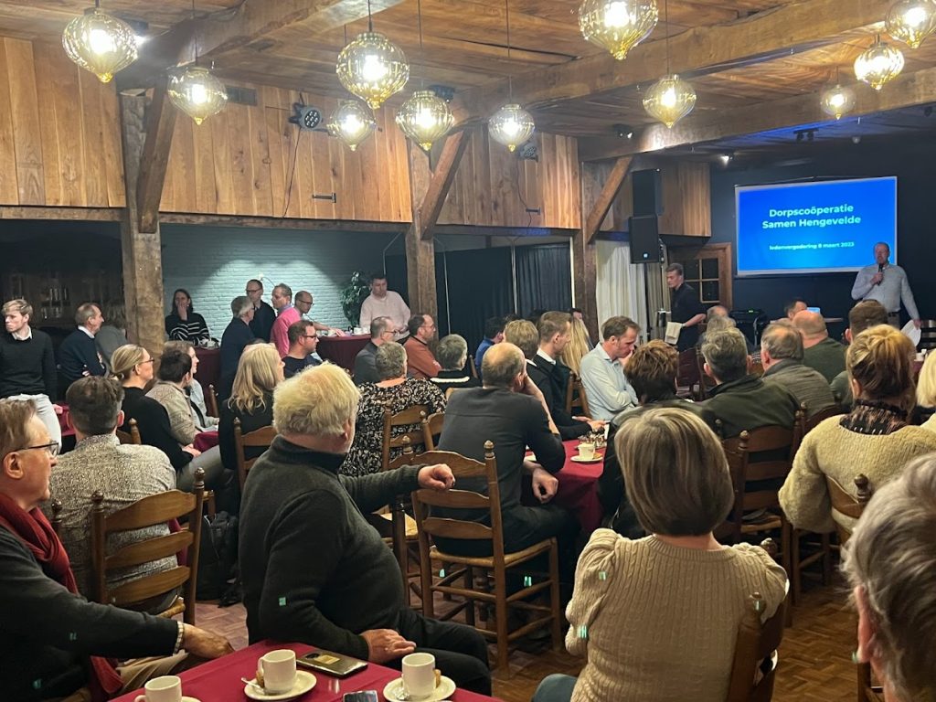 Eerste ledenvergadering Dorps Coörporatie Samen Hengevelde: “Unieke avond”